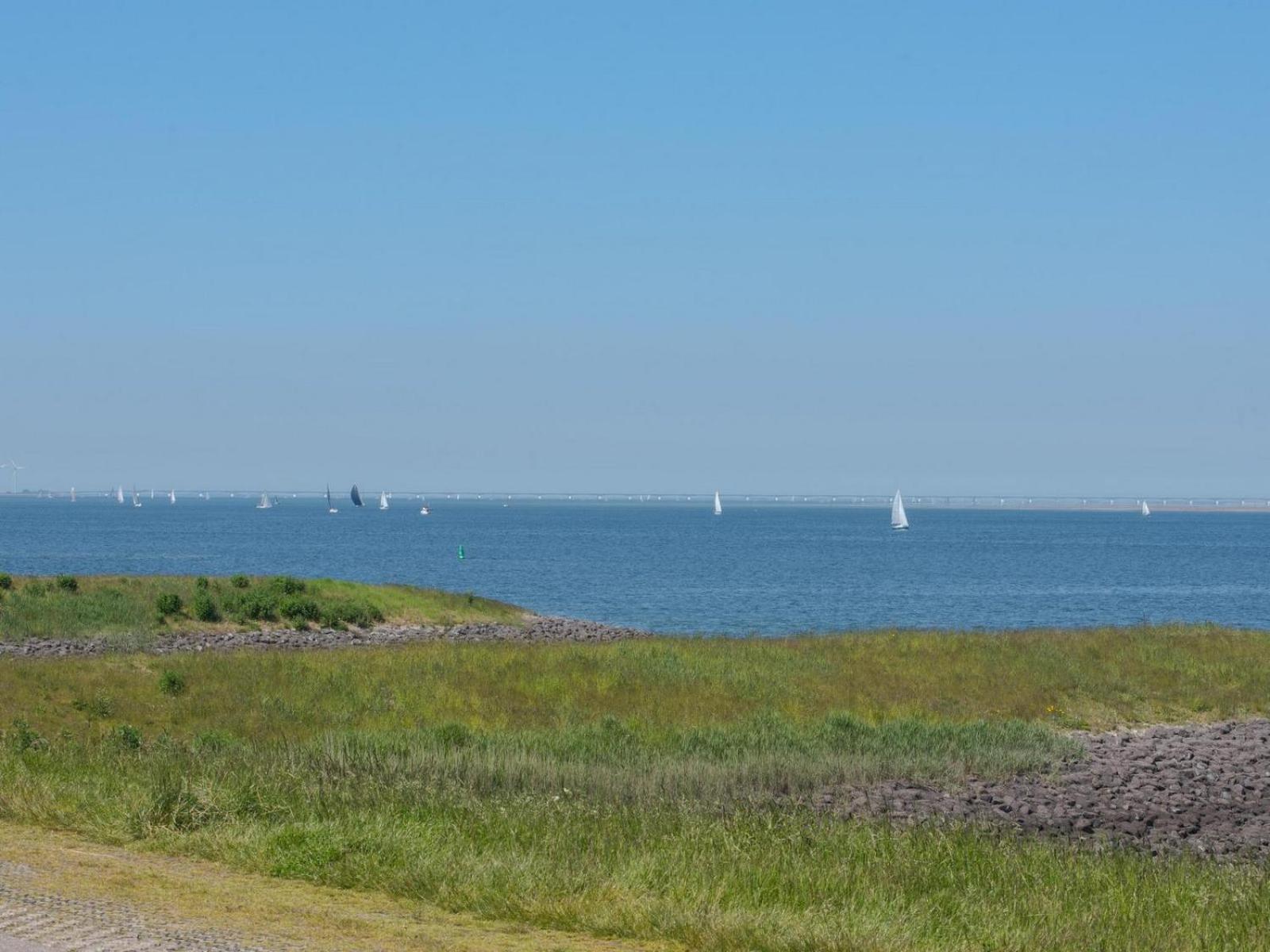 Vakantiehuis Vakantiehuis Waterresort Oosterschelde - Huisnr. 34 Wemeldinge